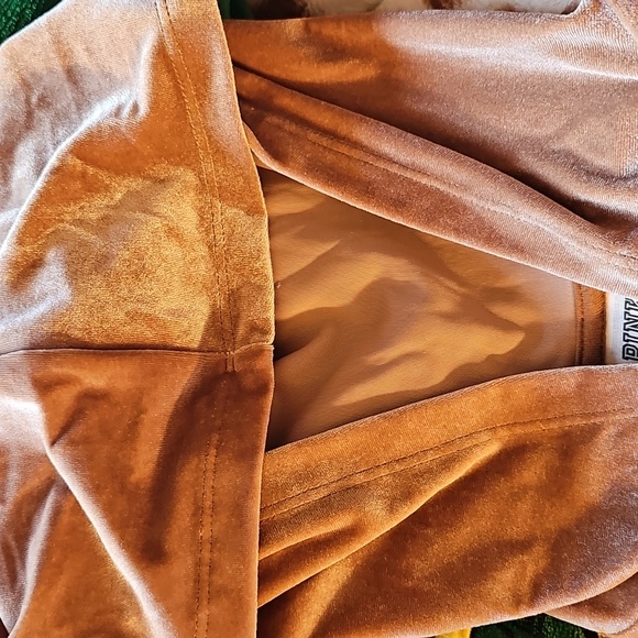 PINK Victoria's Secret Brown Cropped Velour Hoodie Size M - Picture 6 of 7